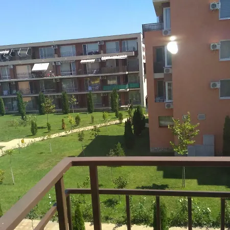 Private Single Located In Orhid Ford Garden Appartement Slantchev Briag