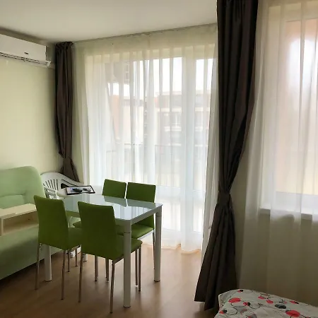 Private Single Located In Orhid Ford Garden Apartman *